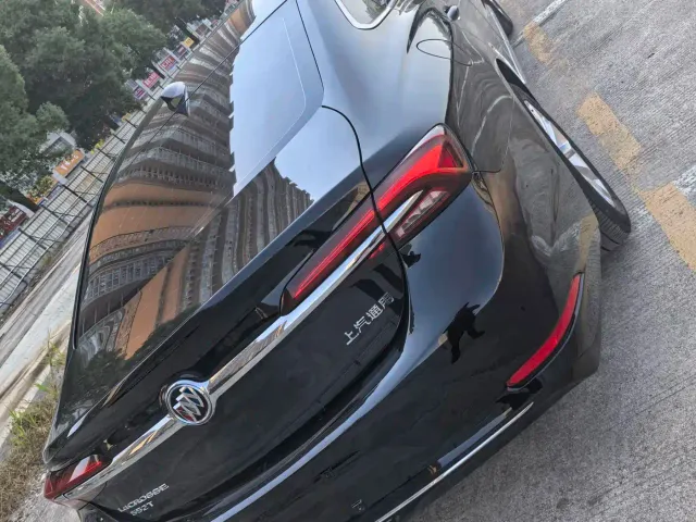 Buick LaCrosse — Фото автомобиля 4
