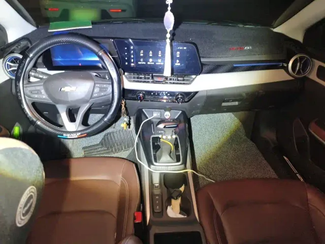 Chevrolet Monza — Фото автомобиля 5