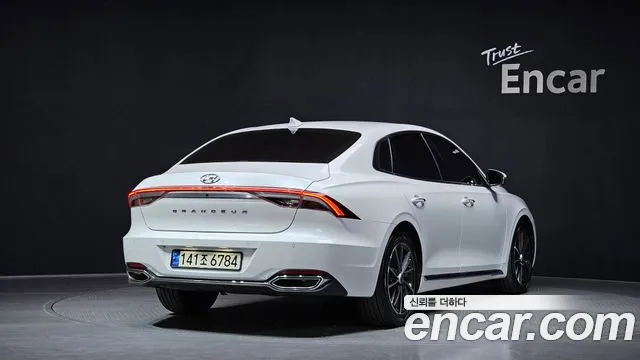 Hyundai Grandeur Новый Grandeur IG — Фото автомобиля 2