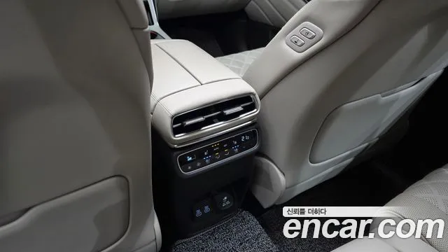 Genesis GV80 — Фото автомобиля 25