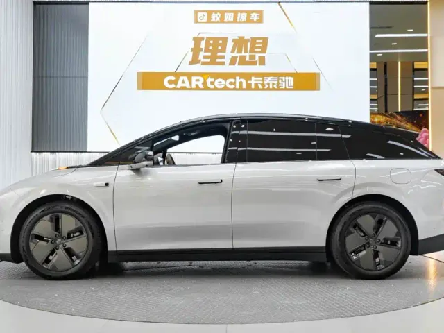 Li Auto i6 — Фото автомобиля 3