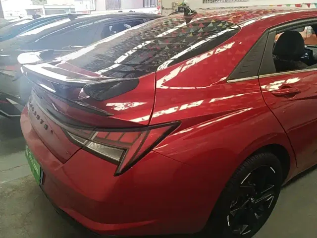 Hyundai Elantra — Фото автомобиля 7