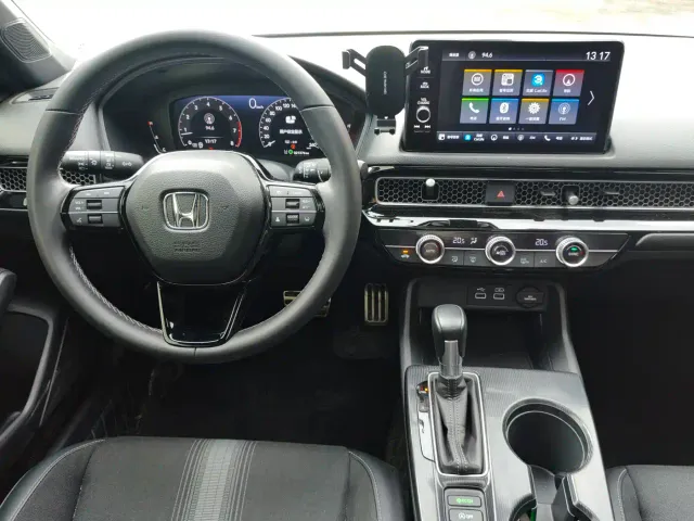 Honda Civic — Фото автомобиля 14