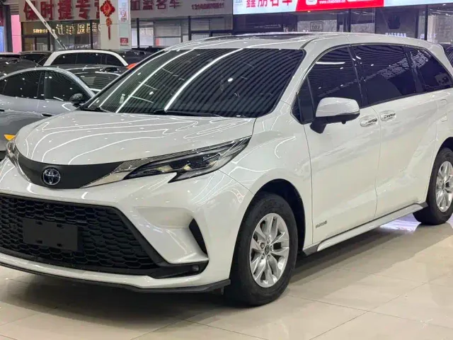 Фотография автомобиля — Toyota Granvia
