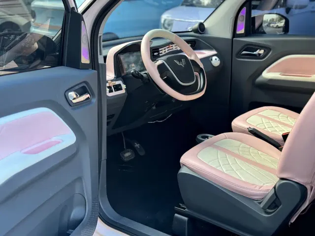 Wuling Hongguang Mini EV — Фото автомобиля 4