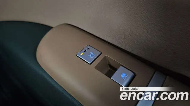 Hyundai Grandeur Grandeur (GN7) 2.5 Бензин 2WD — Фото автомобиля 17