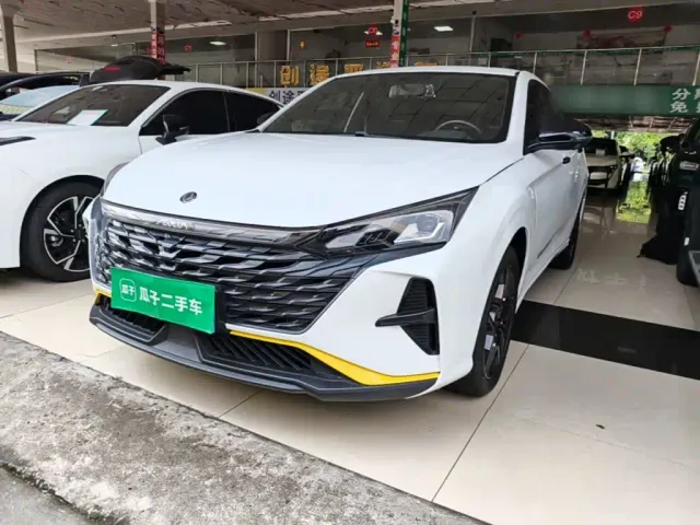 Dongfeng Yixuan — Фото автомобиля 23