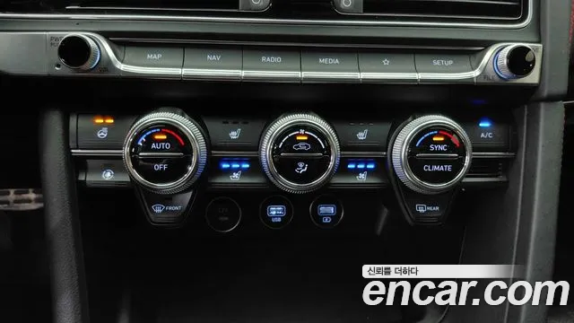 Genesis G70 — Фото автомобиля 14