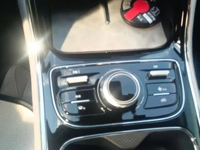 Geely Galaxy Stellar 6 — Фото автомобиля 16