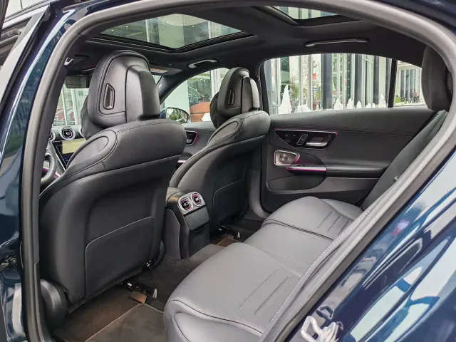 Mercedes-Benz C-Class — Фото автомобиля 16