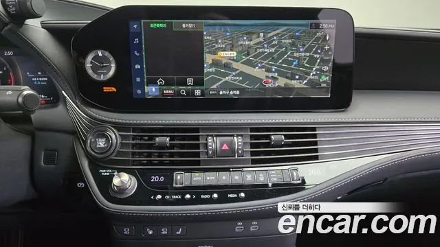 Lexus LS — Фото автомобиля 12