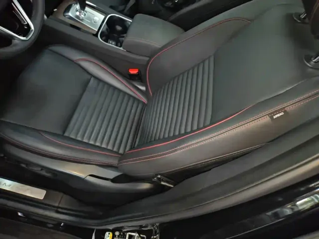 Land Rover Discovery Sport — Фото автомобиля 14