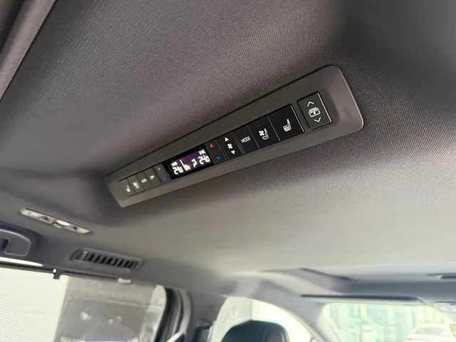Toyota Sienna — Фото автомобиля 19