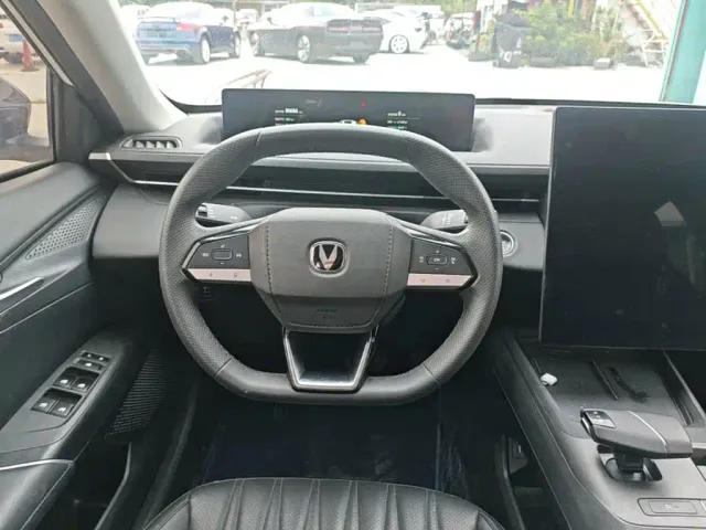 Changan Eado — Фото автомобиля 10