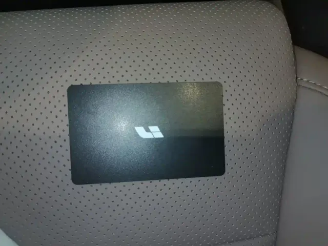 Li Auto Li Auto i6 2025 4WD Base Model — Фото автомобиля 8