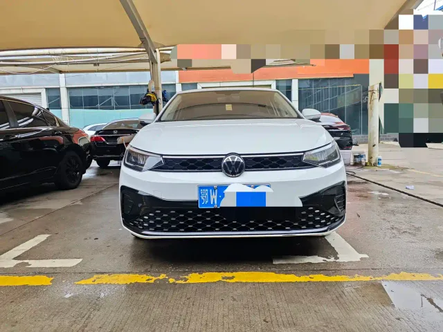 Volkswagen Lavida — Фото автомобиля 2