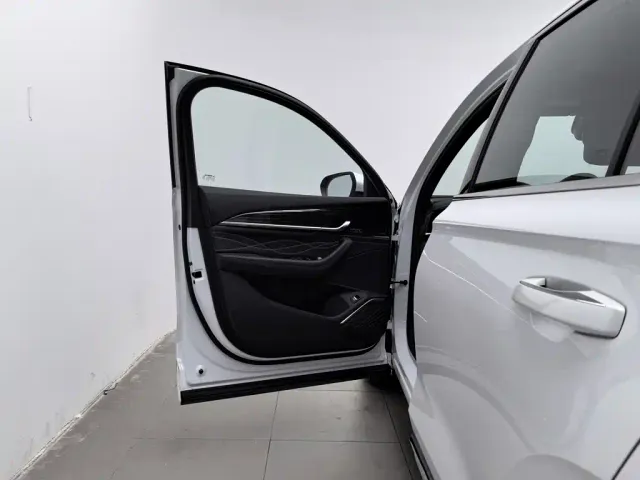 Geely Xingyue L — Фото автомобиля 8