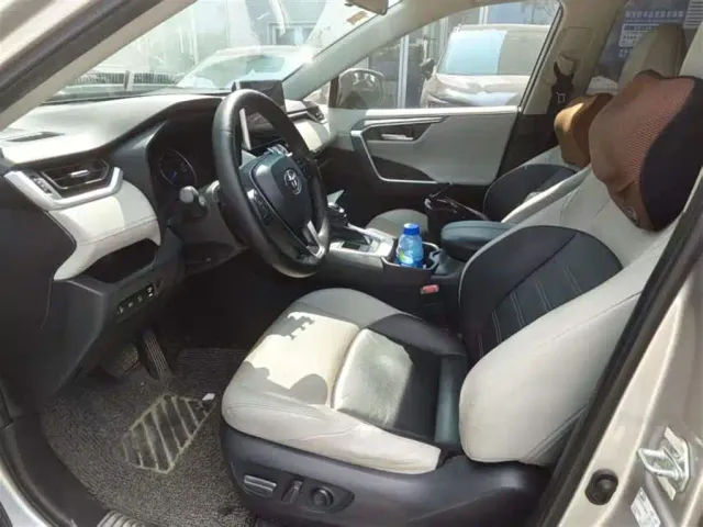Toyota Wildlander — Фото автомобиля 4