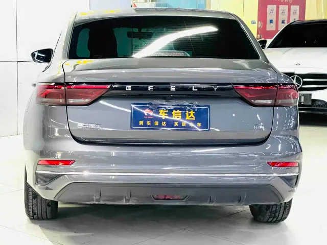 Geely Emgrand — Фото автомобиля 2
