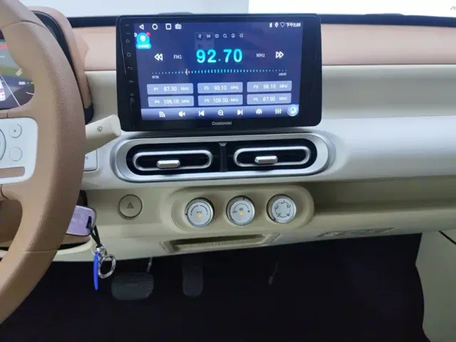 Wuling Hongguang Mini EV — Фото автомобиля 13