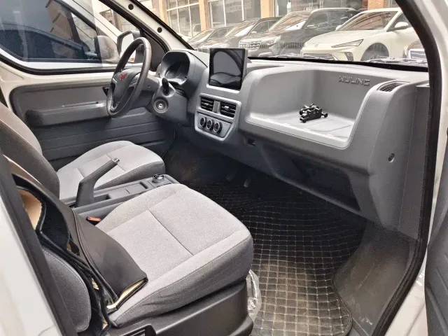 Wuling Yangguang — Фото автомобиля 6