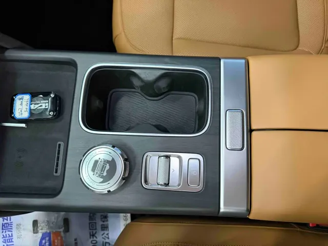 iCAR V27 — Фото автомобиля 10