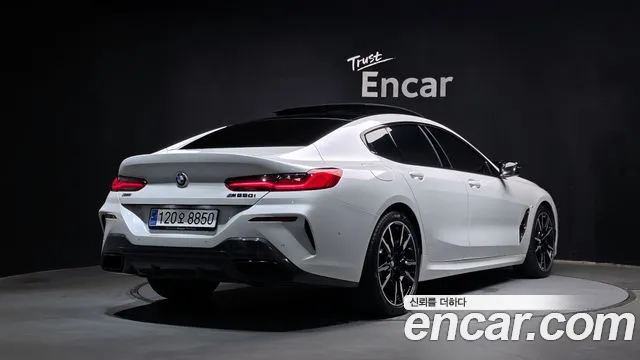 BMW 8 Series G15 — Фото автомобиля 2