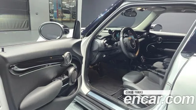 MINI Cooper — Фото автомобиля 15