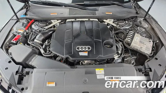 Audi A7 4K — Фото автомобиля 9