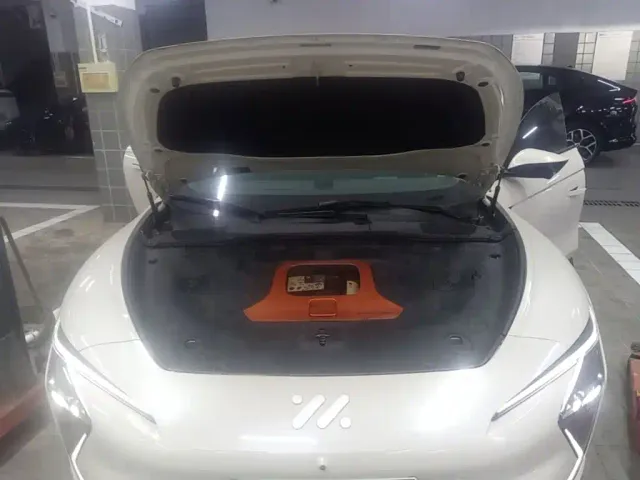 IM Motors L7 — Фото автомобиля 19