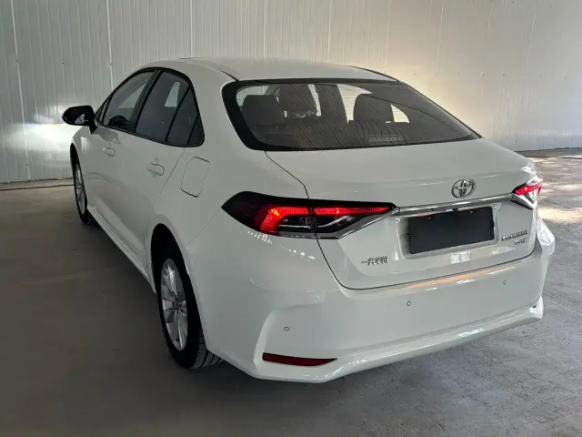 Toyota Corolla — Фото автомобиля 6