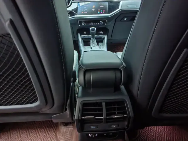 Audi Q3 — Фото автомобиля 17