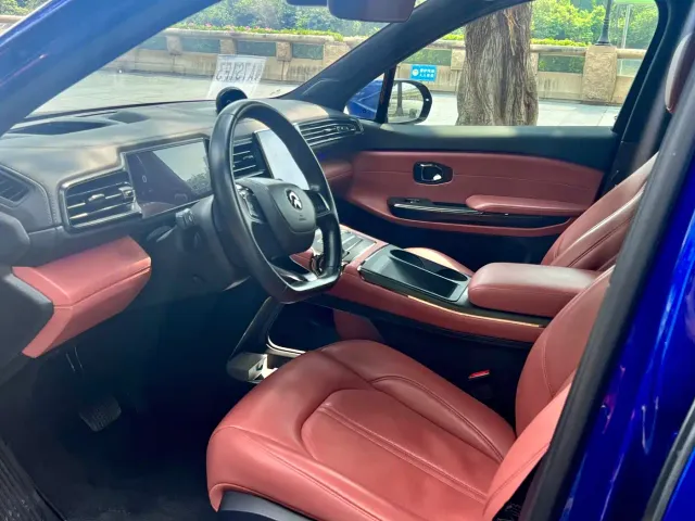 Nio EC6 — Фото автомобиля 8