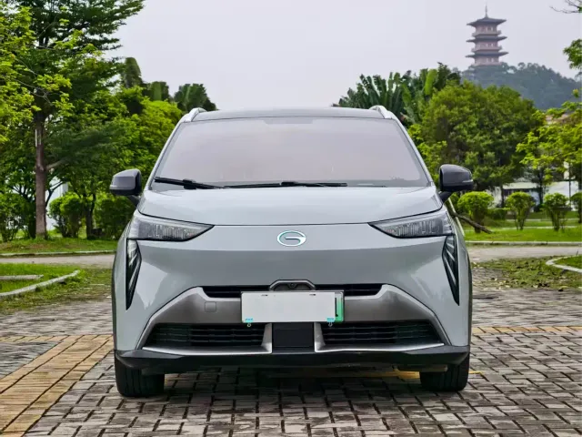 GAC Aion Y — Фото автомобиля 2