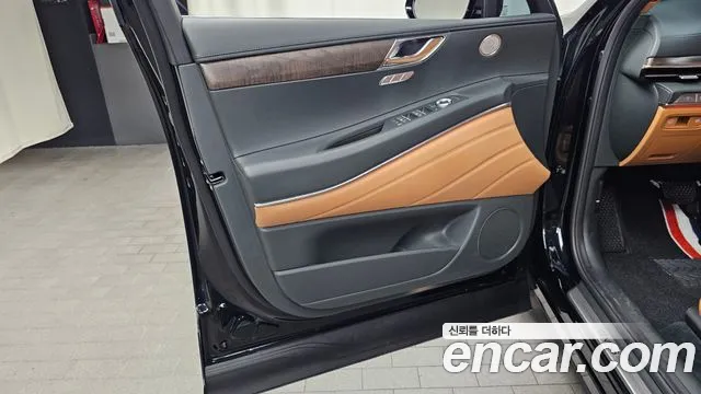 Genesis GV80 — Фото автомобиля 23