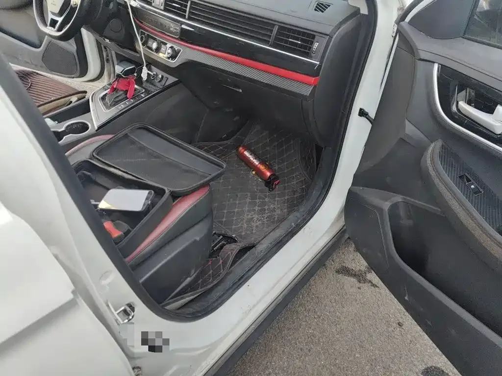 Dongfeng Fengxing Fengxing T5 2022 Golden Age 1.5T Automatic Far Dream 7-seater — Фото автомобиля 19