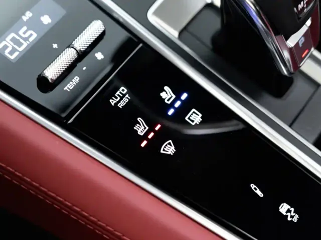 Porsche Panamera — Фото автомобиля 30