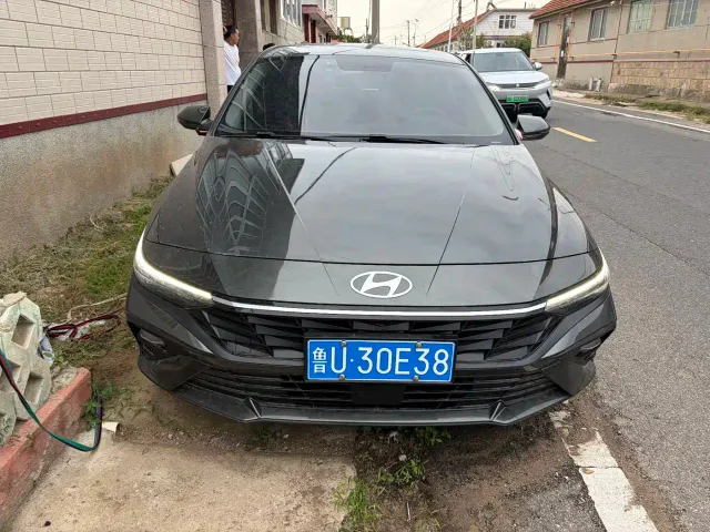 Hyundai Elantra — Фото автомобиля 2