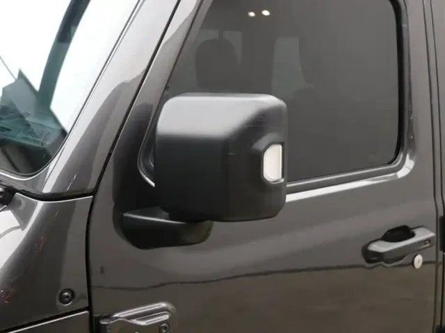 Jeep Wrangler — Фото автомобиля 27