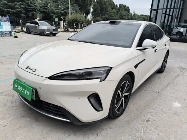 Фотография автомобиля — BYD Seal 07 DM-i