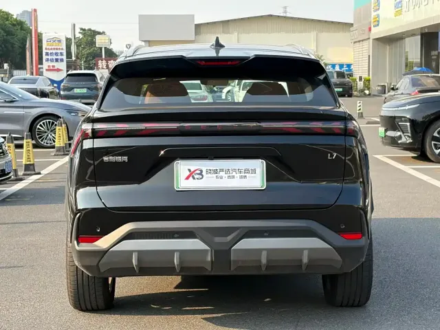 Geely Galaxy L7 — Фото автомобиля 4