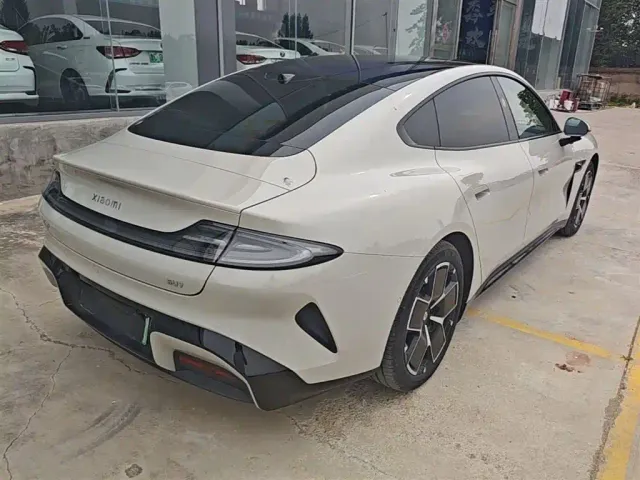 Xiaomi SU7 — Фото автомобиля 6