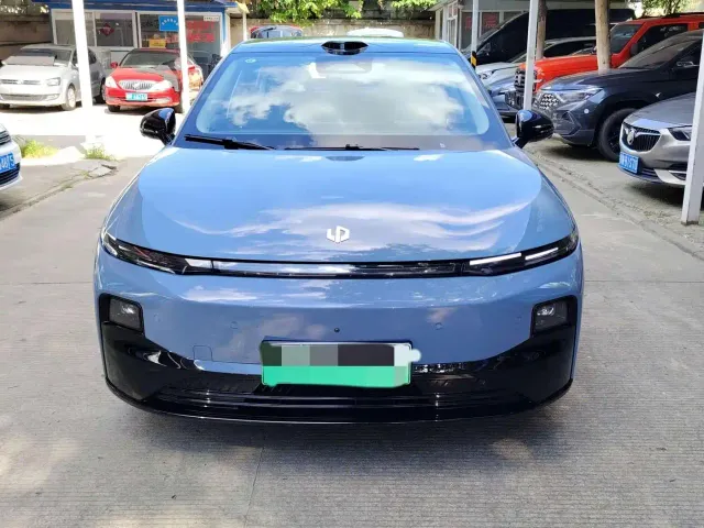 Leapmotor B01 — Фото автомобиля 2