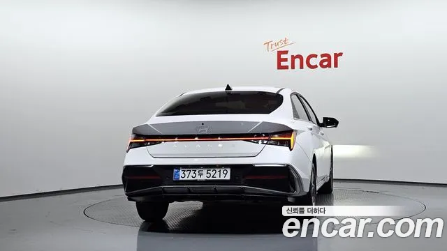 Hyundai Avante CN7 — Фото автомобиля 4