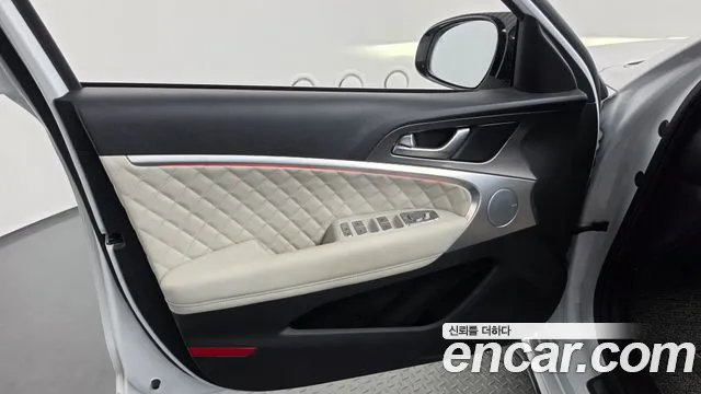 Genesis G70 New — Фото автомобиля 13