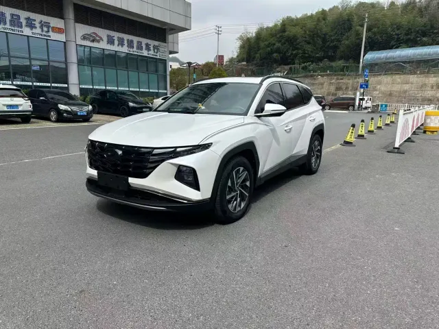 Hyundai Tucson — Фото автомобиля 2