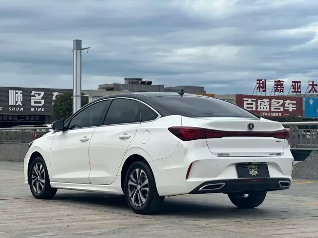 Changan Eado — Фото автомобиля 6