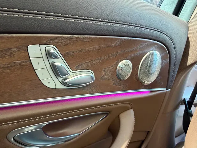 Mercedes-Benz E-Class — Фото автомобиля 15
