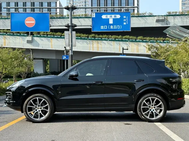 Porsche Cayenne — Фото автомобиля 7