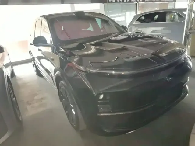 Li Auto L9 — Фото автомобиля 3